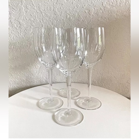 Set of 4 Wine Glasses Goblets Crystal Clear Tall Stem - Picture 4 of 6